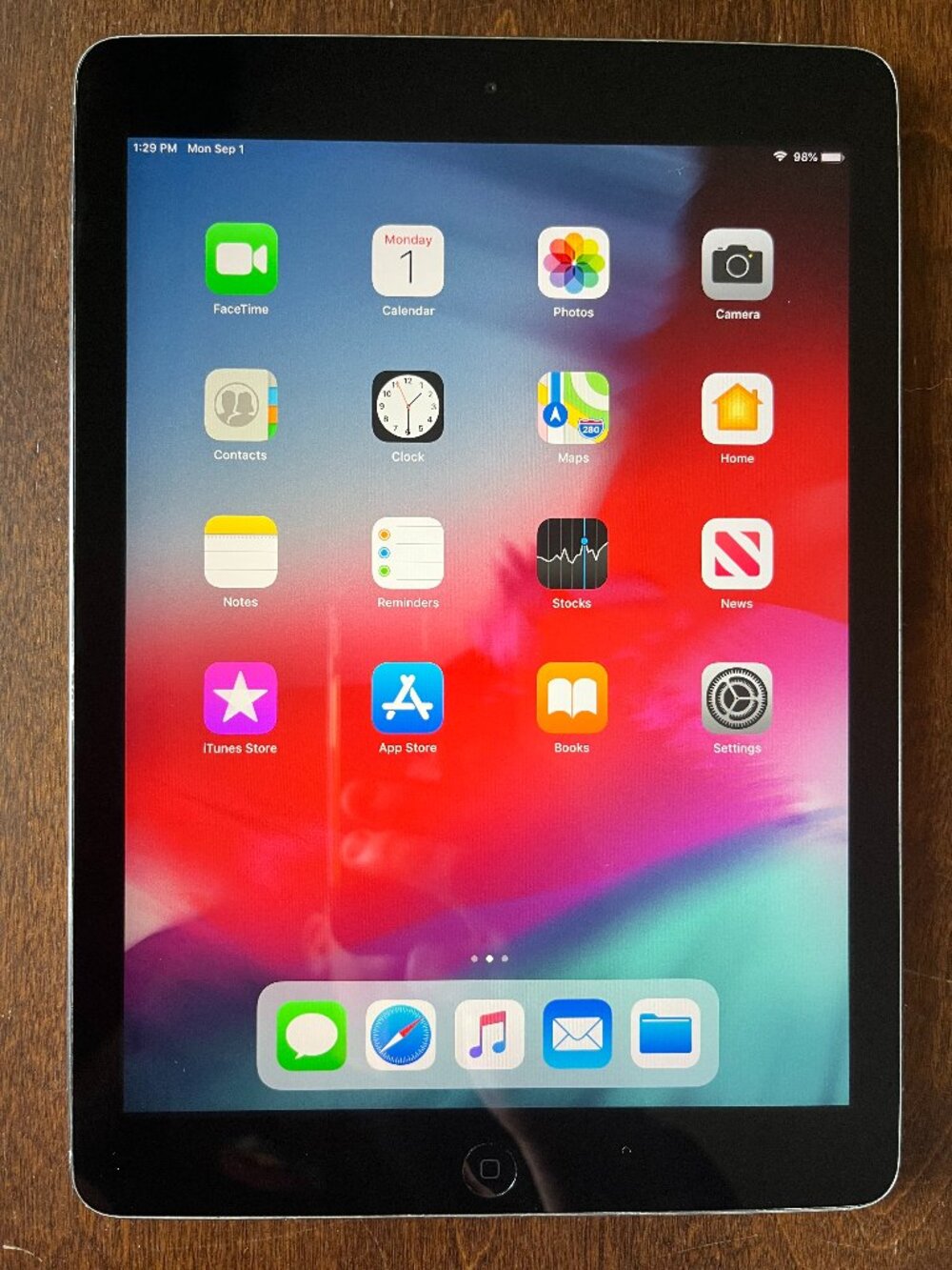 Apple iPad Air 32GB WiFi A1474 Space Gray Original Box 2013
